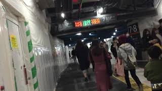 2020年コロナ禍のJR新宿駅構内の様子