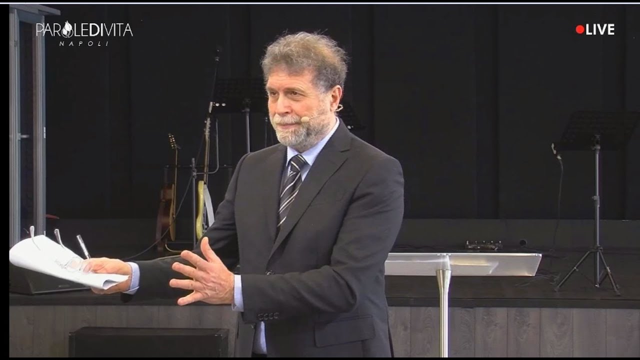#ParoledivitaNapoli - Senza debiti