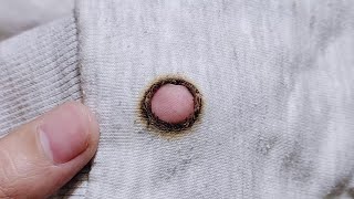 A new and ideal way to repair a hole in your clothes in a simple and easy way