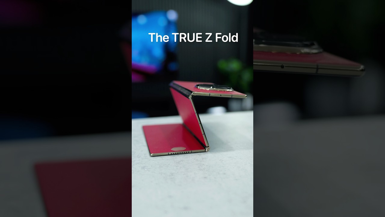 Huawei Mate XT - Hands-On with the Ultimate Tri-Fold!