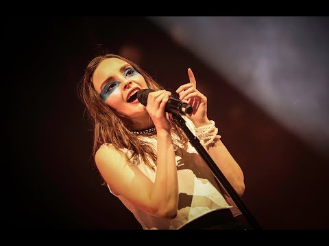 CHVRCHES - Love is Dead tour Live (3 октября 2018)