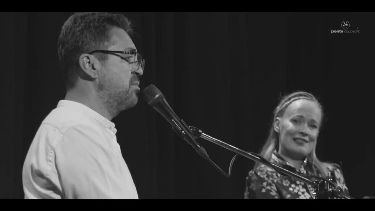 CO TI CHCI NAPSAT - šanson, zpěv a klavír Alex Anders