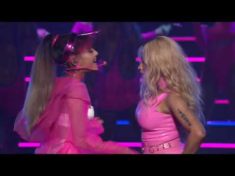 when Nicki noticed Ariana was nervous during the performance she wishpered \