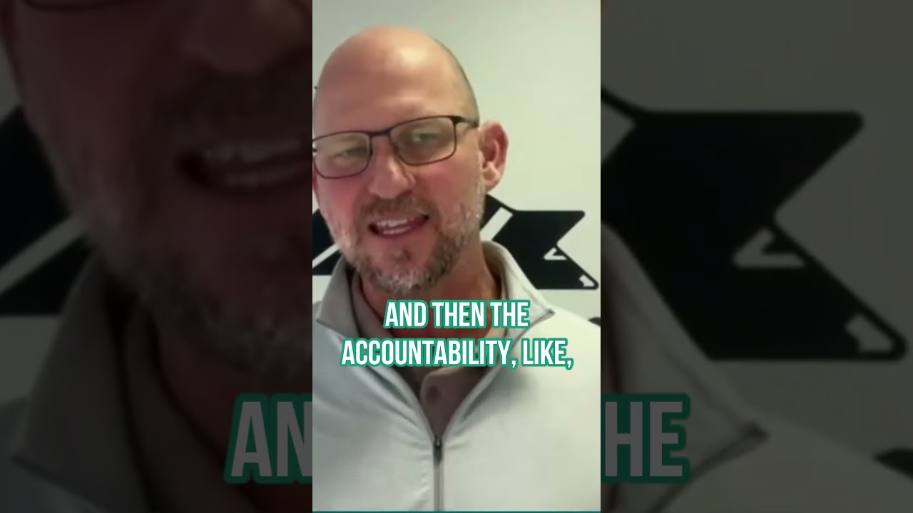 Video - Emotionally Intelligent Leaders  #podcast #leadership #businesspodcast  #emotionalintelligence