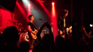 Royal Republic - Live: You ain&#39;t nobody (&#39;til somebody hates you)