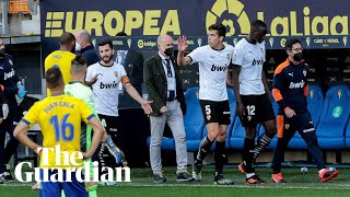 Valencia Walk Off Against Cádiz After Diakhaby Accuses Opponent Of Racist Abuse Valencia Walk Off Against Cádiz After Diakhaby Accuses Opponent Of Racist Abuse
