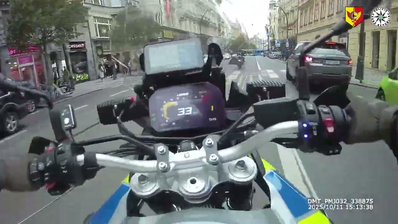 SLUŽEBNÍ MOTOCYKLY SLOUŽÍ U PMJ PRAHA