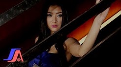 Gadis Bukan Perawan - Lynda Moymoy (Official Music Video)  - Durasi: 3:13. 
