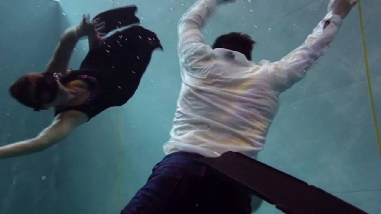 Underwater dance group at Y-40