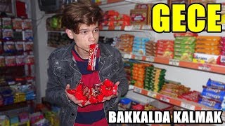 Gece Gi̇zli̇ce Bakkalda Kalmak