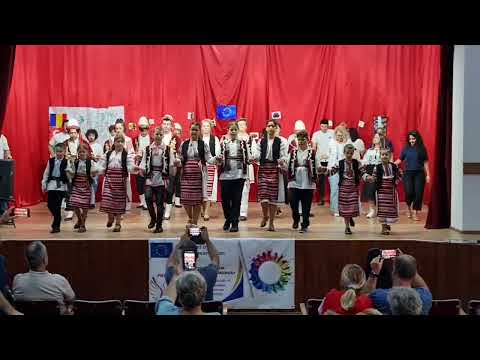 Proiect Erasmus YPCTT. Show la International Training Camp in Romania.