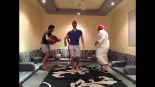 مضحك جداً: رقص شباب سعودين على بشرة خير