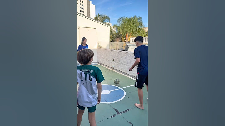 ELE NÃO QUER MAIS JOGAR COMIGO! SÓ JOGA FUTEBOL COM ELA 😡😡