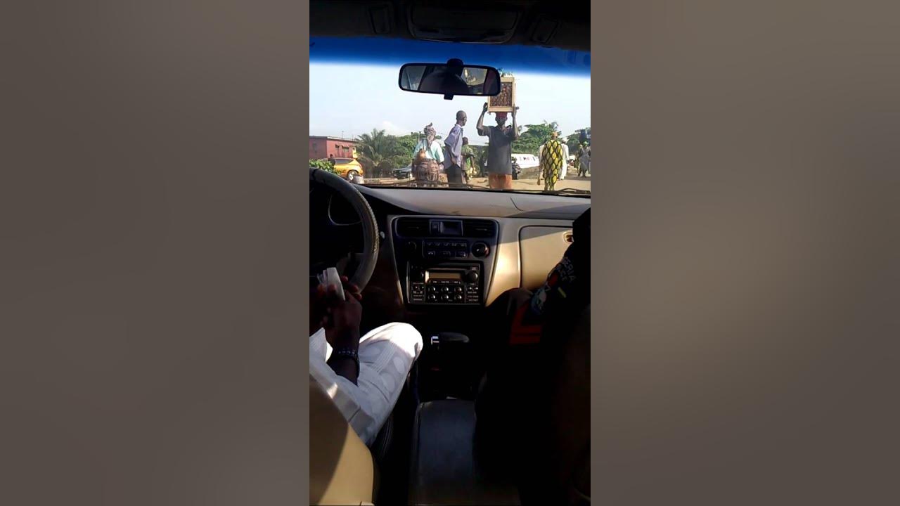 Nigerian Policeman Collecting Bribe In Lagos 1 Youtube 