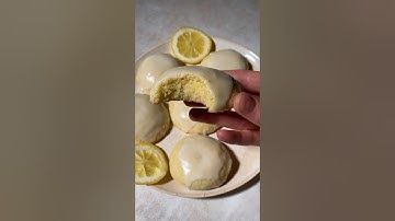 italian style melt-in-your-mouth lemon cookies topped with a lemon glaze #baking #lemon