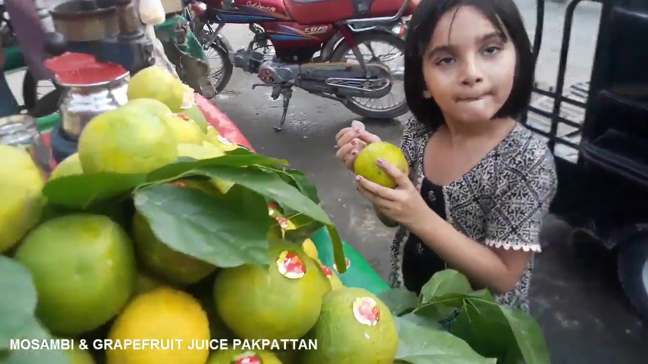 MOSAMBI GRAPEFRUIT JUICE PAKPATTAN STREET FOOD PAKISTAN Street