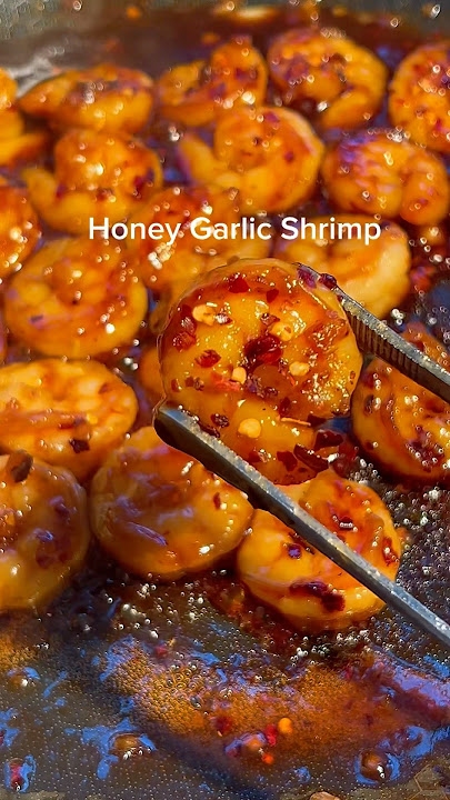 under 30 min recipe: HONEY GARLIC SHRIMP 🤤 #recipe #shrimp #easyrecipe #shorts