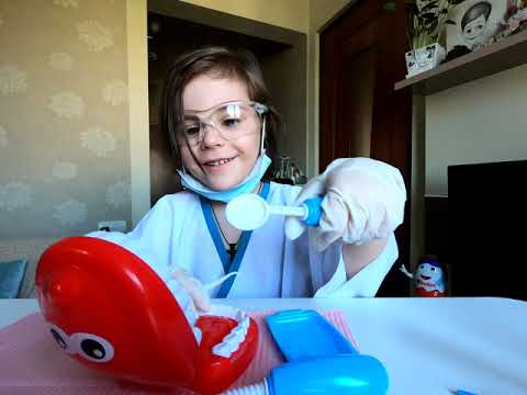 4 წლის ილია ასწავლის ბავშვებს პირის ღრუს ჰიგიენას.სასწავლო ვიდეო.Учимся чистить зубы.Brushing teeth