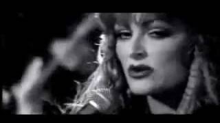 Video voorbeeld van "Wynonna Judd - When Love Starts Talking"