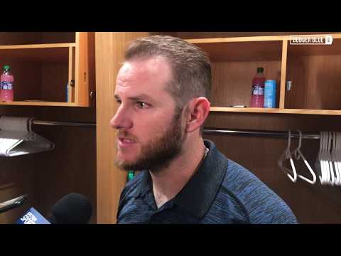 Dodgers postgame: Max Muncy hopeful after being hit by pitch in right wrist