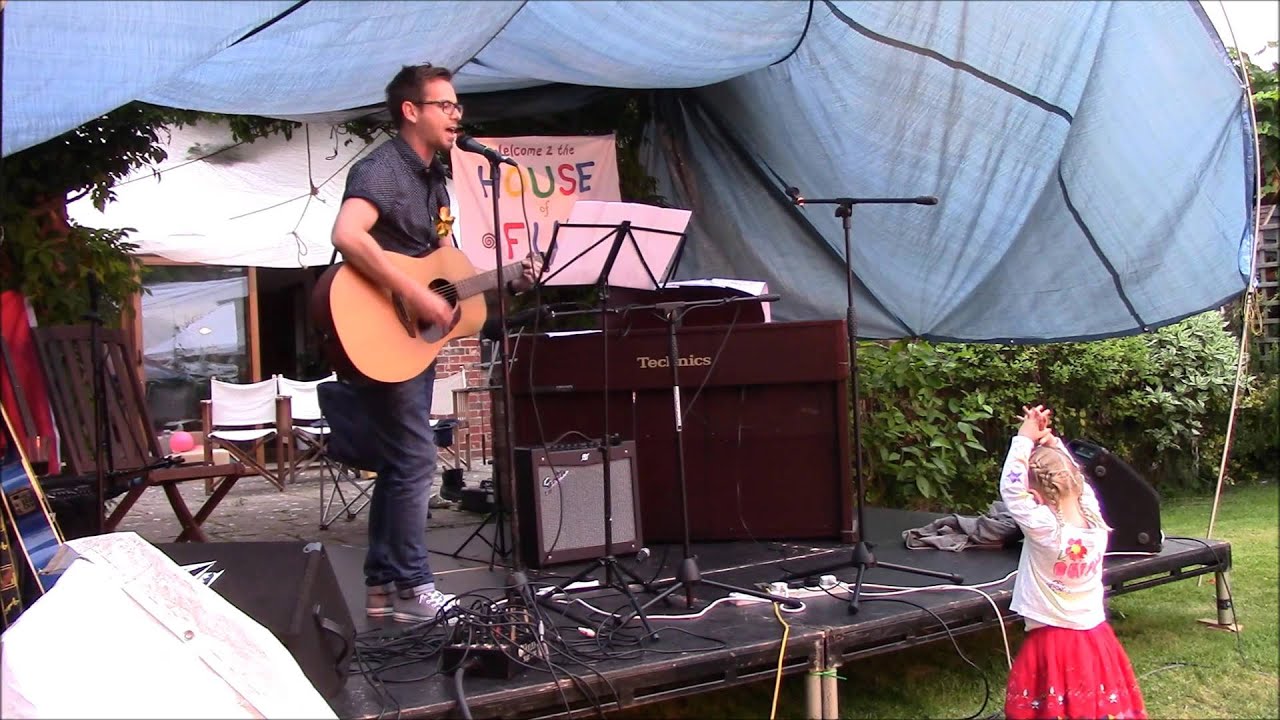Robbie Dagger - Man in the Mirror / Don't Turn Around medly - PeaceFest 2015