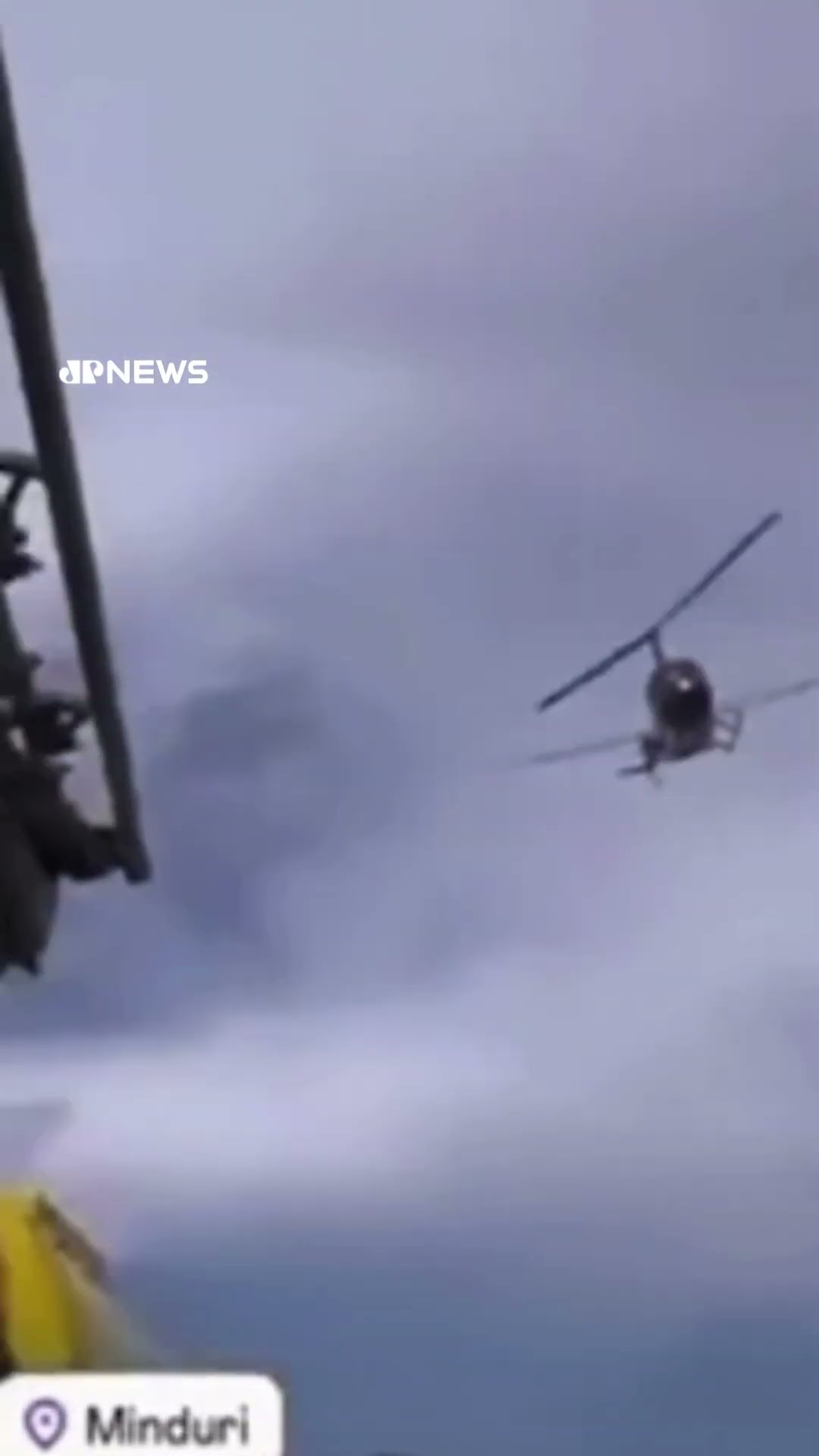 Queda de helicóptero deixa três mortos em Cruzília, MG #shorts