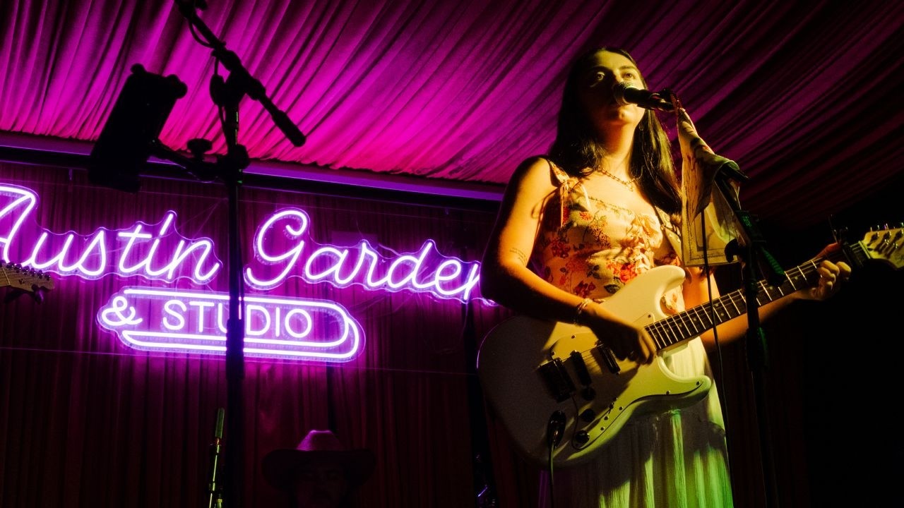 kristen taylor - never left ur mind (Live from Austin Garden & Studio in Austin, Texas)