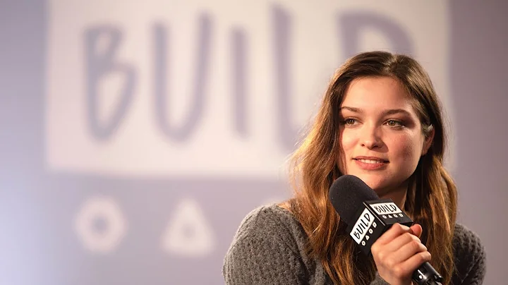 Sophie Cookson Talks Fooling Around With Naomi Wat...