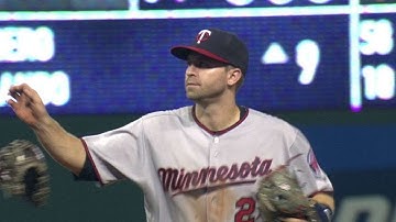 MIN@CLE: Dozier makes a diving snag up the middle