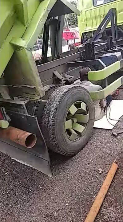 Pembuatan kenalpot truk super ngebas
