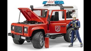 Bruder 02596, Джип Land Rover Defender Station Wagon  с фигуркой и пожарным с огнетушителем