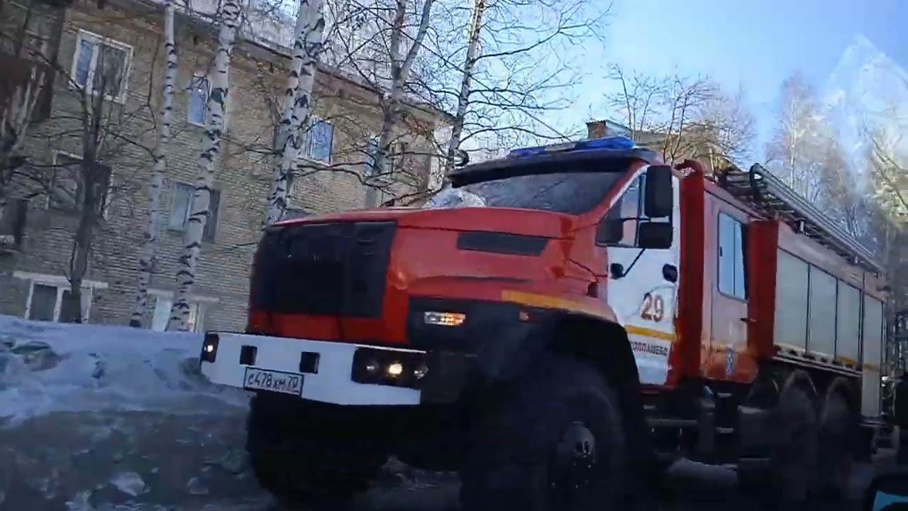 На дорогах бывает опасно. Открылся новый магазин в Тогуре.