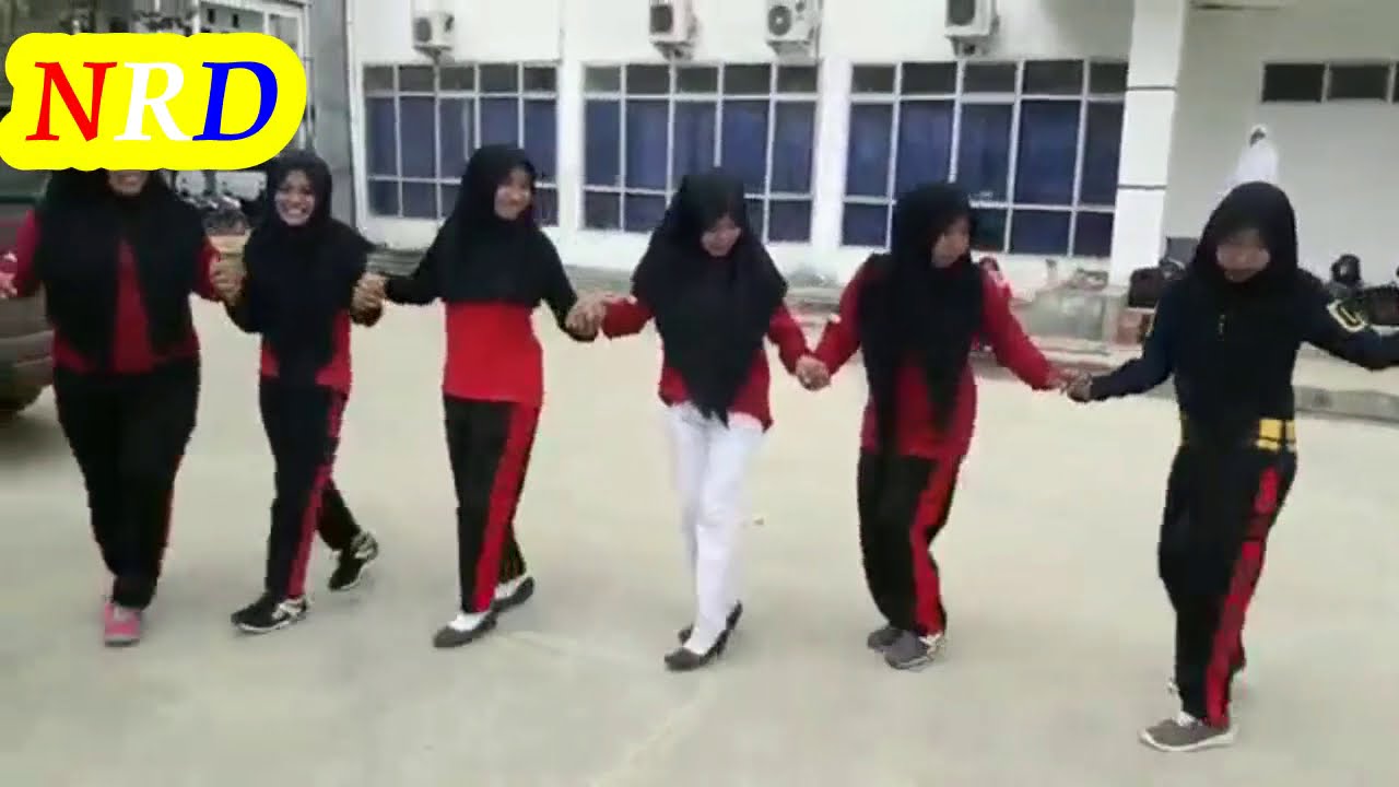 TARIAN KHAS SUKU TOLAKI