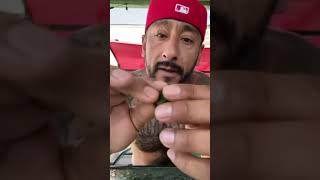 How to make a Mexican kite 🪁🧵🪲 Tying a mayate w/string to make a kite Instructed by Uncle Heck
