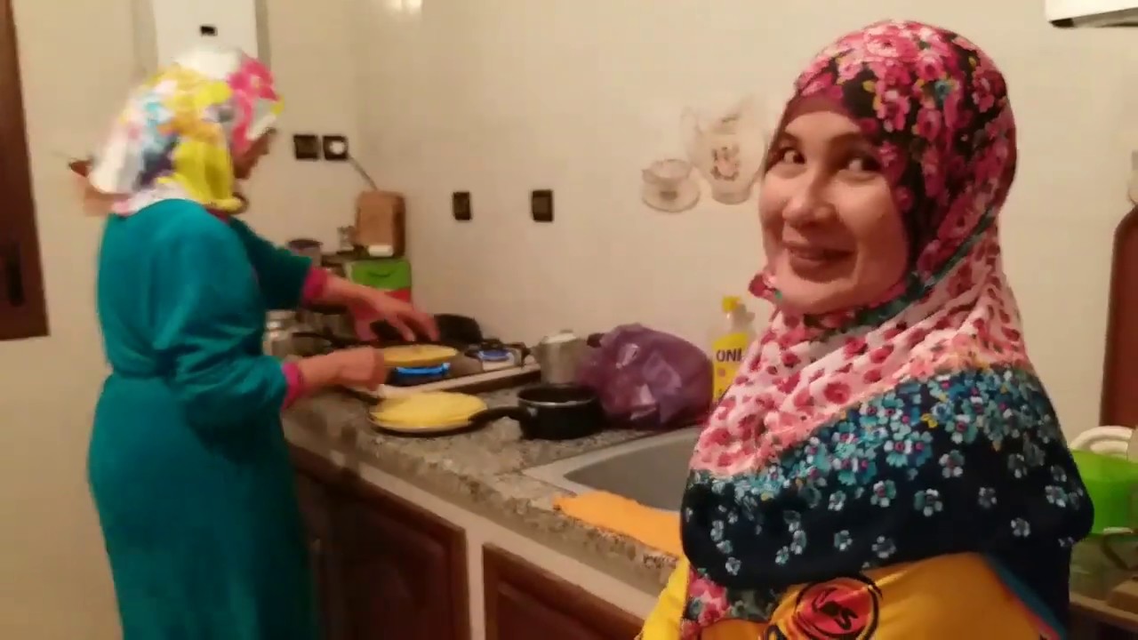 حبيبة تتعرف لأول مرة على عائلتي الكبيرة 🤗 وكيف نستقبل الضيوف🇲🇦حبيبة تجمدت من البرد 😅