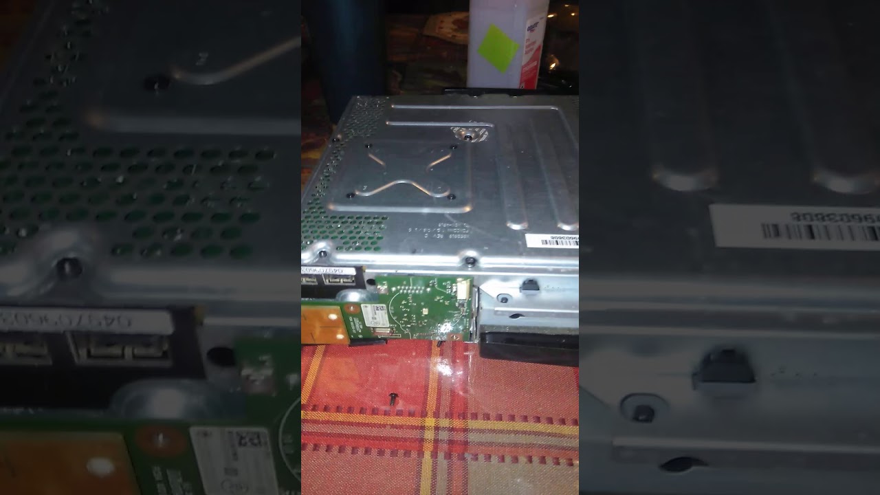 Xbox360 slim Randomly shuts off ( 100% Fix )