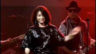 [HD] Utada Hikaru - Merry Christmas Mr. Lawrence - FYI (IN THE FLESH 2010)