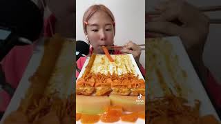 Asmr Yemek Vi̇deolari Koreli̇leri̇n Turuncu Yemekleri̇