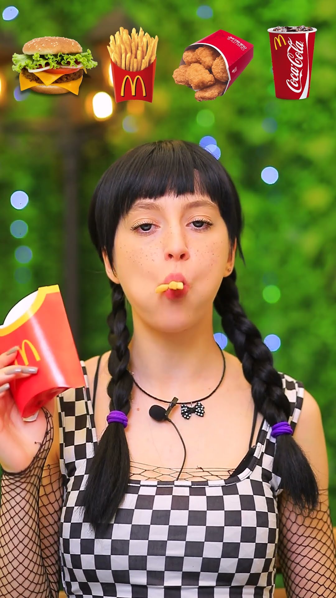 Tantangan Makan Emoji bersama Wednesday! #shorts #asmr