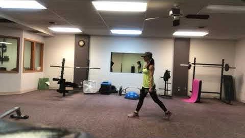 Split squat hammer curl