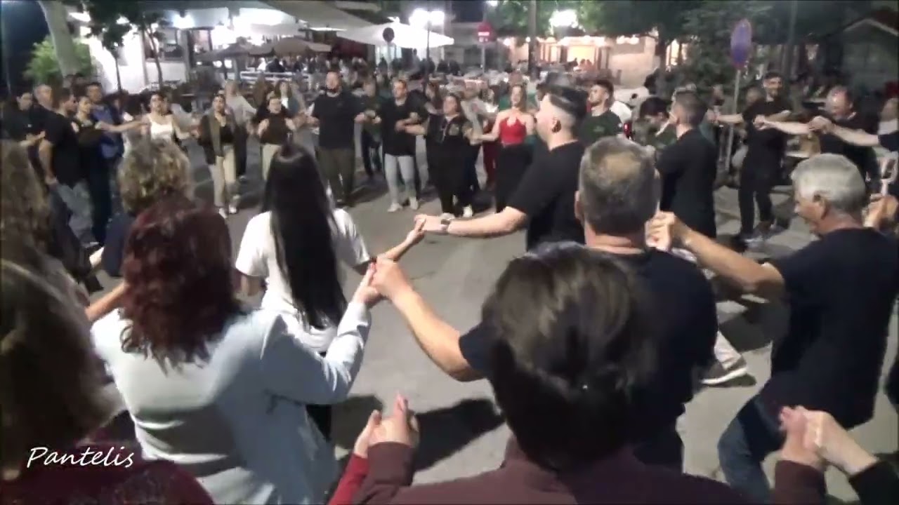ΑΓΙΟ ΠΝΕΥΜΑ ΣΕΡΡΩΝ με τους ΣΙΡΙΣ και χορούς Δ.Μακεδονίας στην πλατεία του χωριού