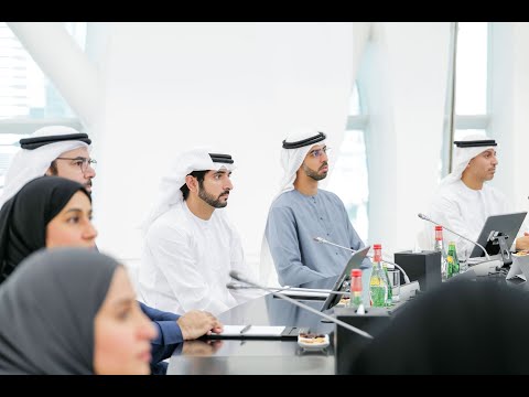 حمدان بن محمد يعتمد استراتيجية مؤسسة دبي للمستقبل للسنوات الثلاث المقبلة