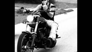 Hell On Wheels - Brantley Gilbert / Lyrics