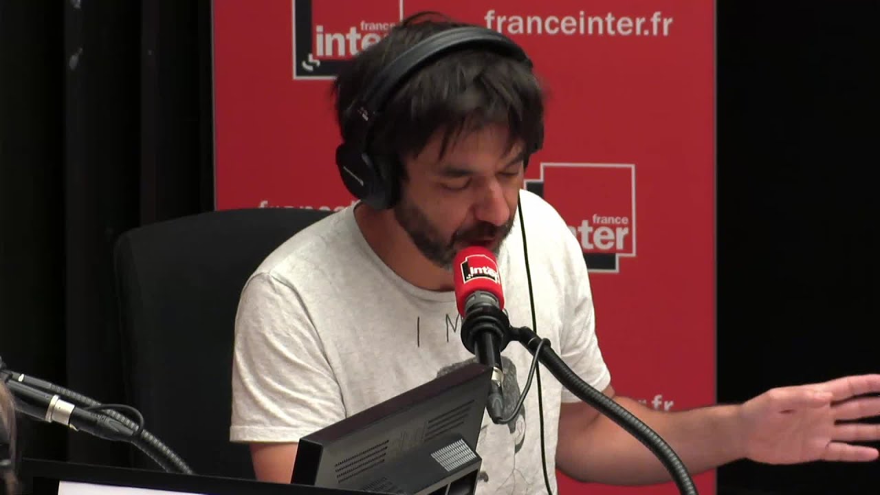 Macron, la poupée qui fait non - Les actualiziks de Thomas VDB