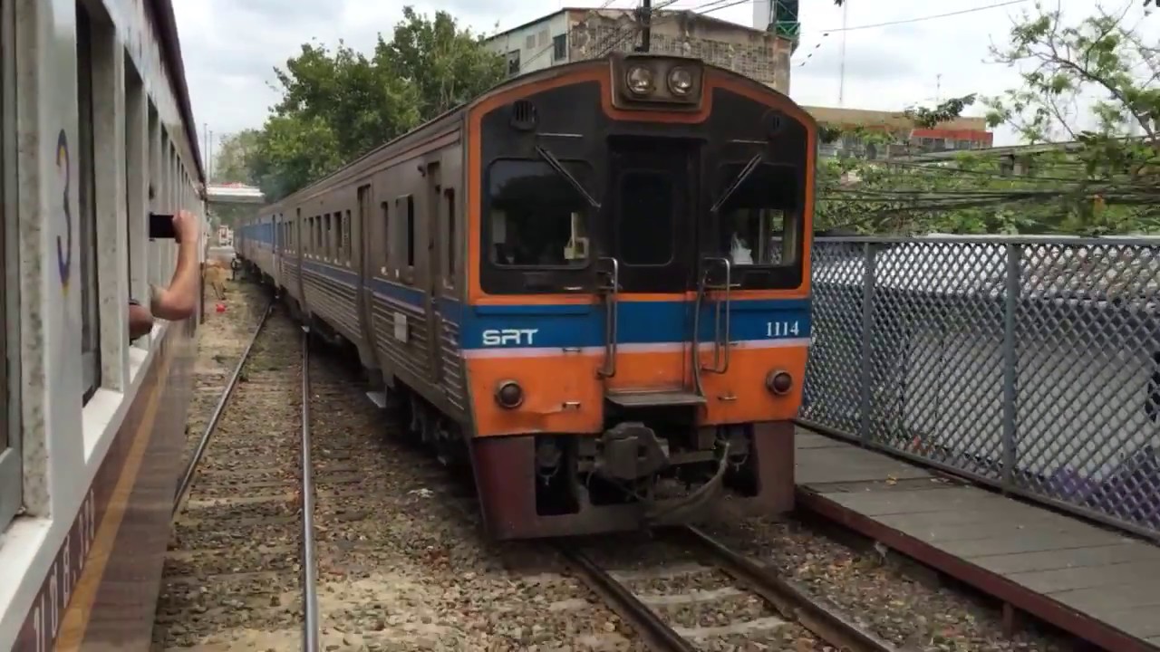 Thai railway SRT DMU is getting in Huanam Phong station - YouTube