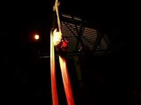 Acrobacia en tela / Mis noches sin ti