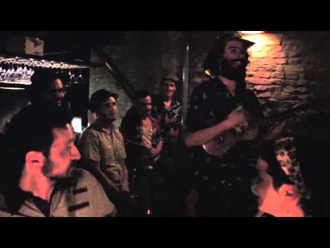 hqdefault - Fällt aus! – Gesang und Ukulele aus Argentinien