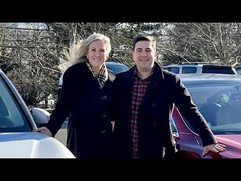 Driving A Tesla Model S 1,000 Miles A Week Is Childs Play For This Arm Waving Musician!