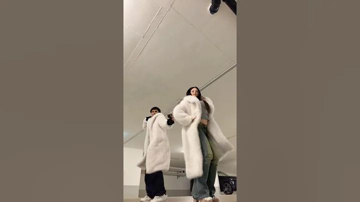 Woahhh #chiara #samro #chiarasam #shorts #tiktok #trending #christmas #couple #dance #goals