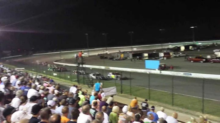 Robert Vetter takes third in the A Main